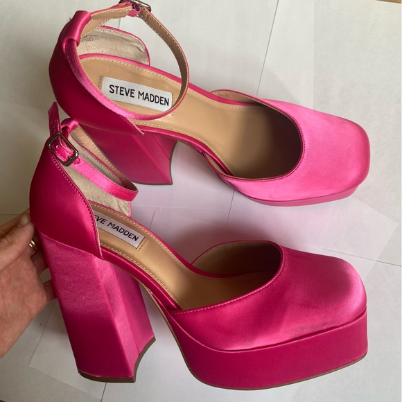 STEVE MADDEN PLATFORM HEELS - Picture 8 of 10